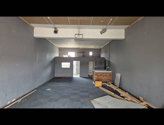 100M² BUSINESS TO LET IN MINNEBRON
